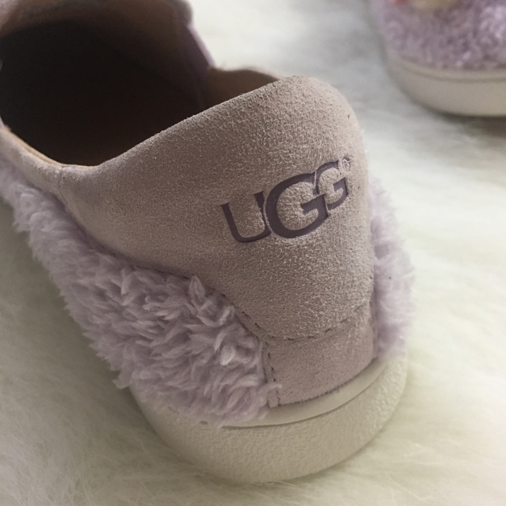 NWOT*UGG Pom Pom Sneakers, Size 9.5 - Picture 5 of 8